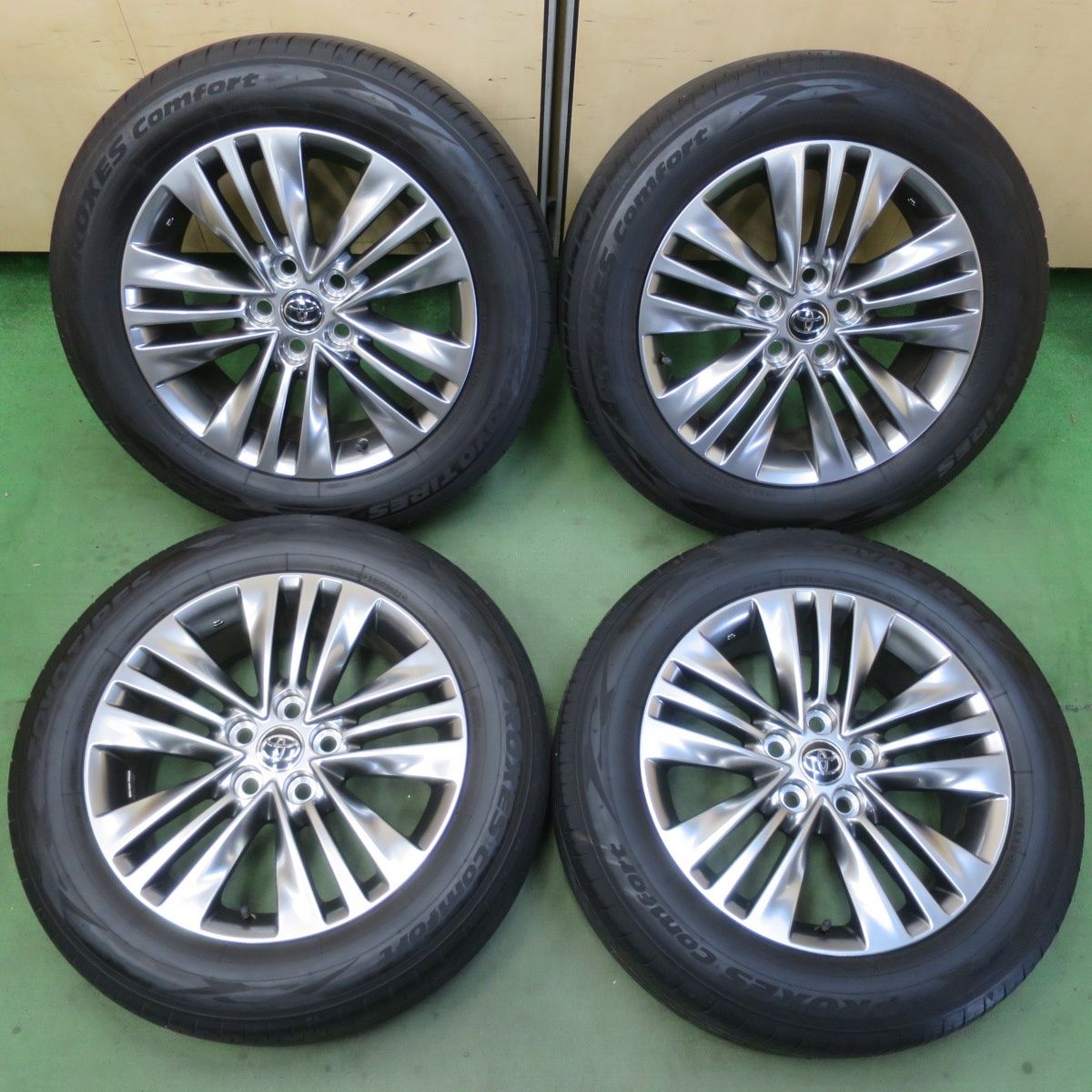 国産　バリ溝　アルファード　ベルファイア　235  50  18  4本　バリ溝　屋根下保管車外し トヨタ（TOYOTA） アルファード ヴェルファイア 純正 18インチ
