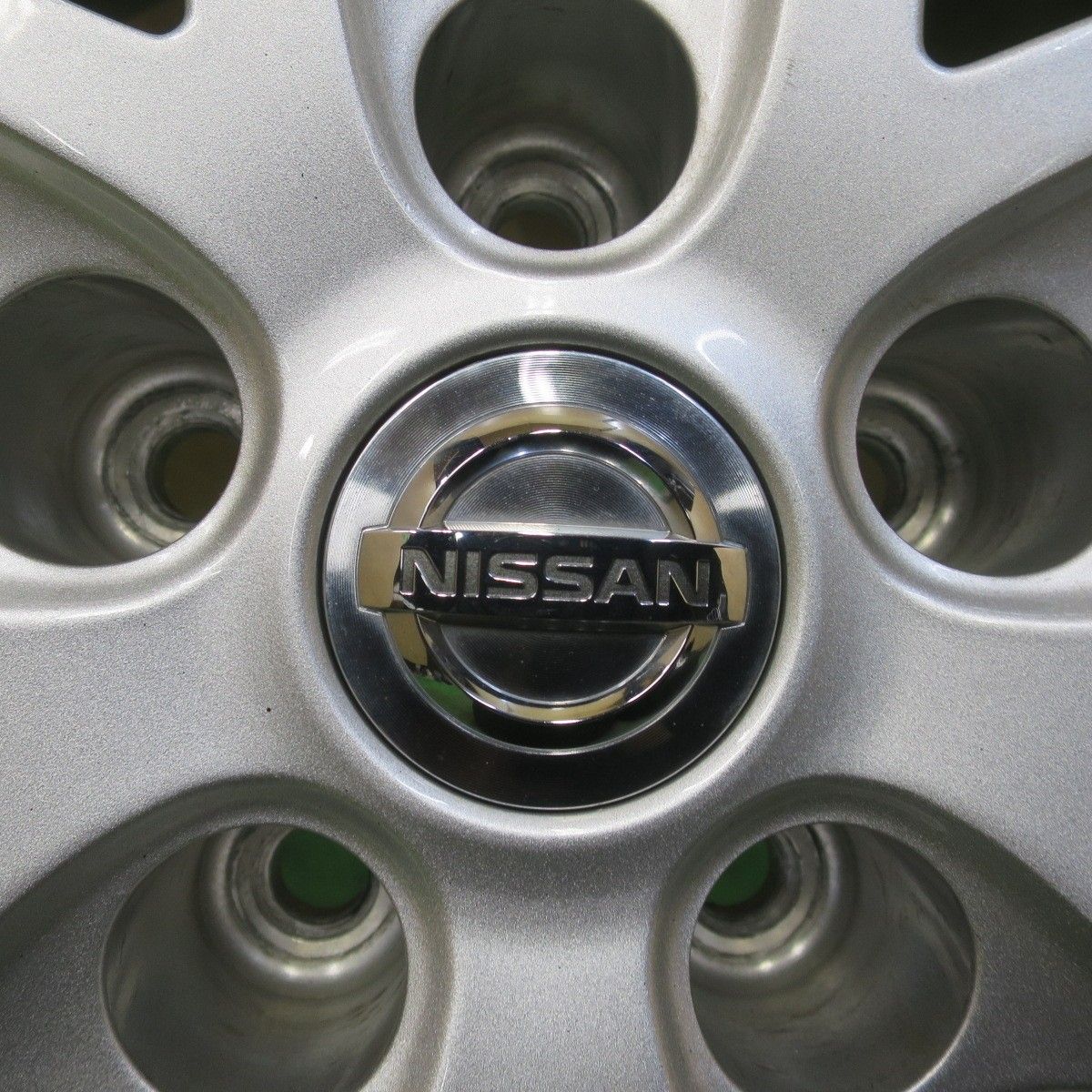 キレイ☆日産 リーフ 等 純正 エスティーロ 215/50R17 スタッドレス 