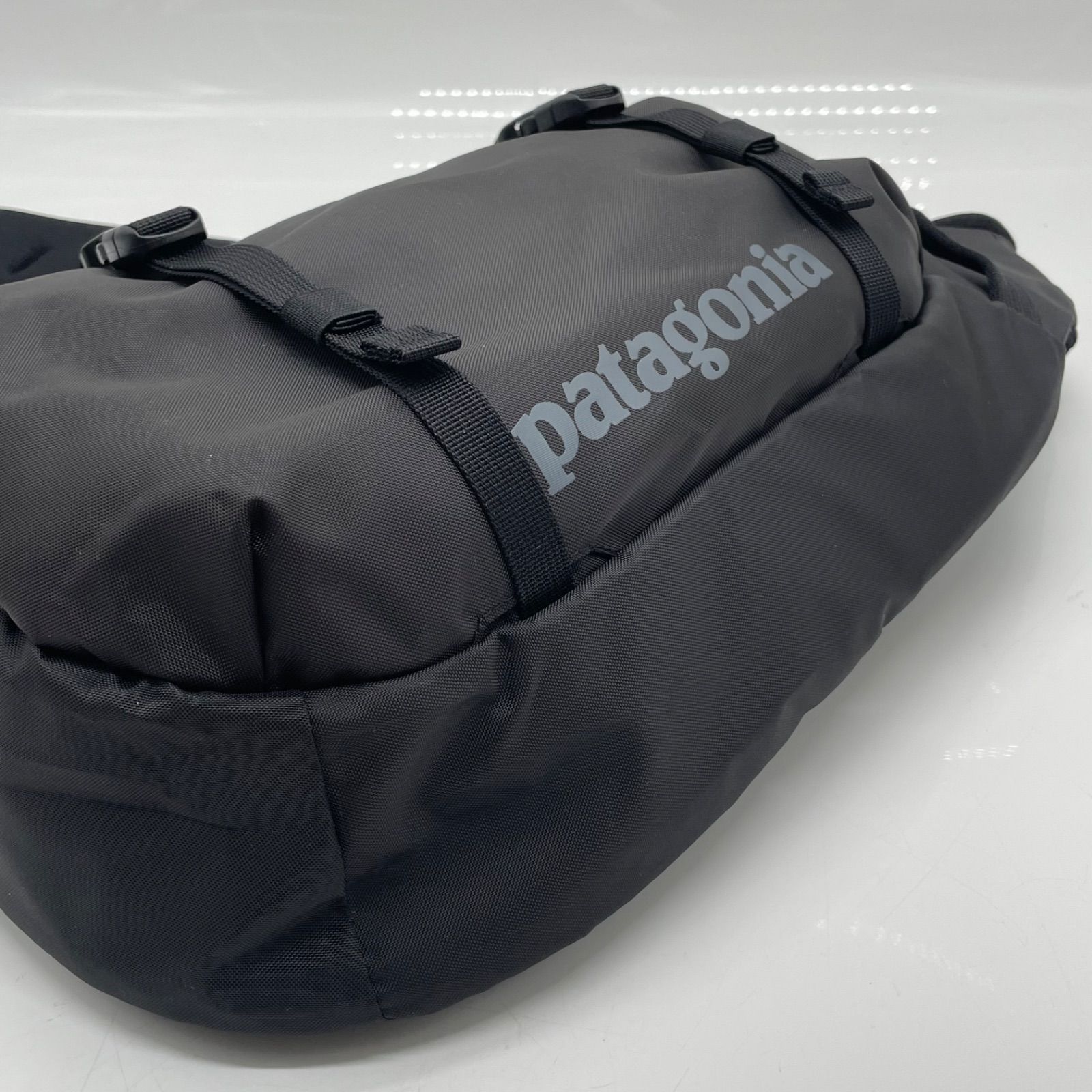 BN8510○patagonia パタゴニア アトム・スリング 8L ワンショルダー 