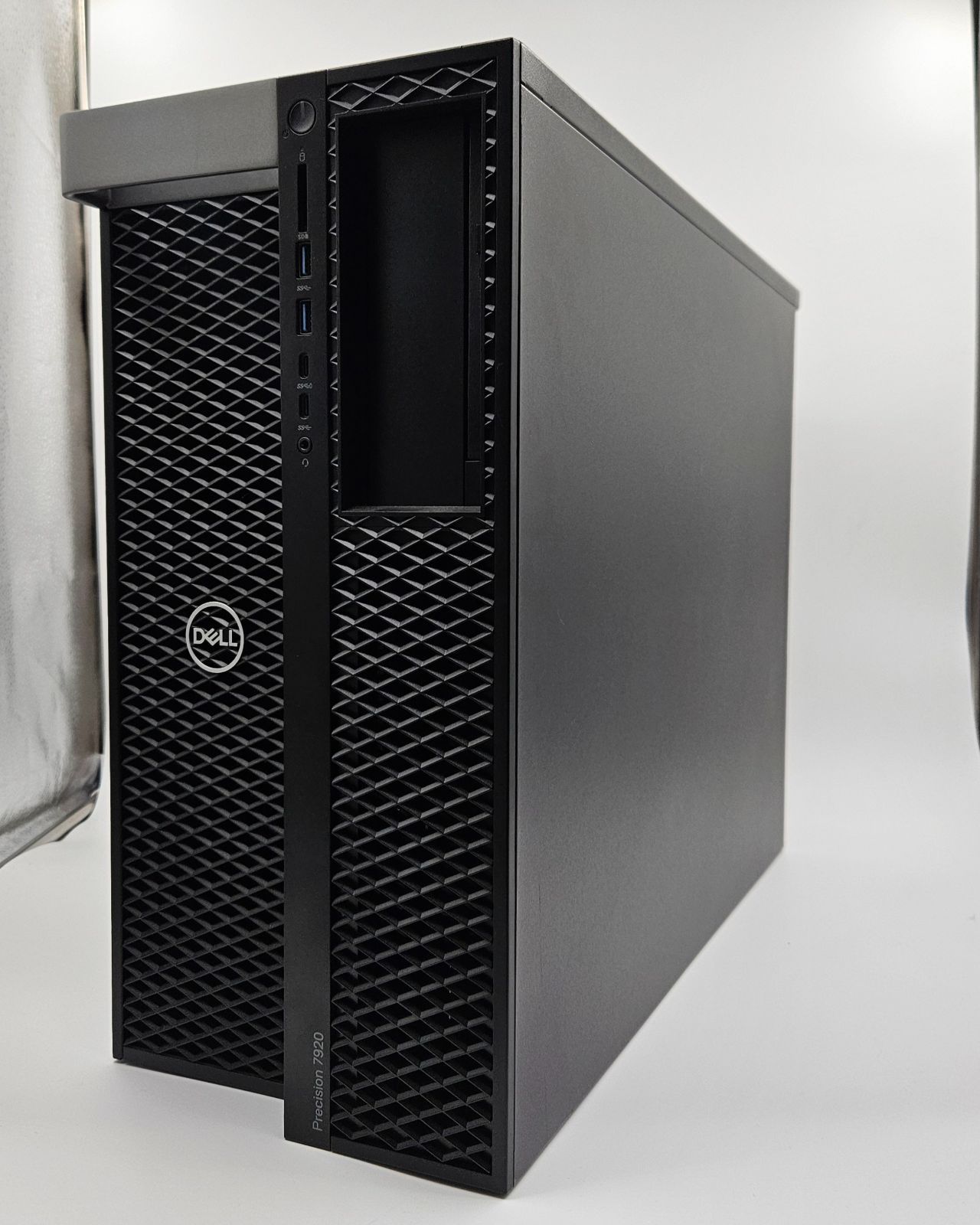 Dell Precision 7920 AI研究ワークステーション Xeon Gold 6240Y(第2世代) 36コア72スレッド2CPU 128GBメモリ M.2 SSD 1TB NVIDIA RTX4000