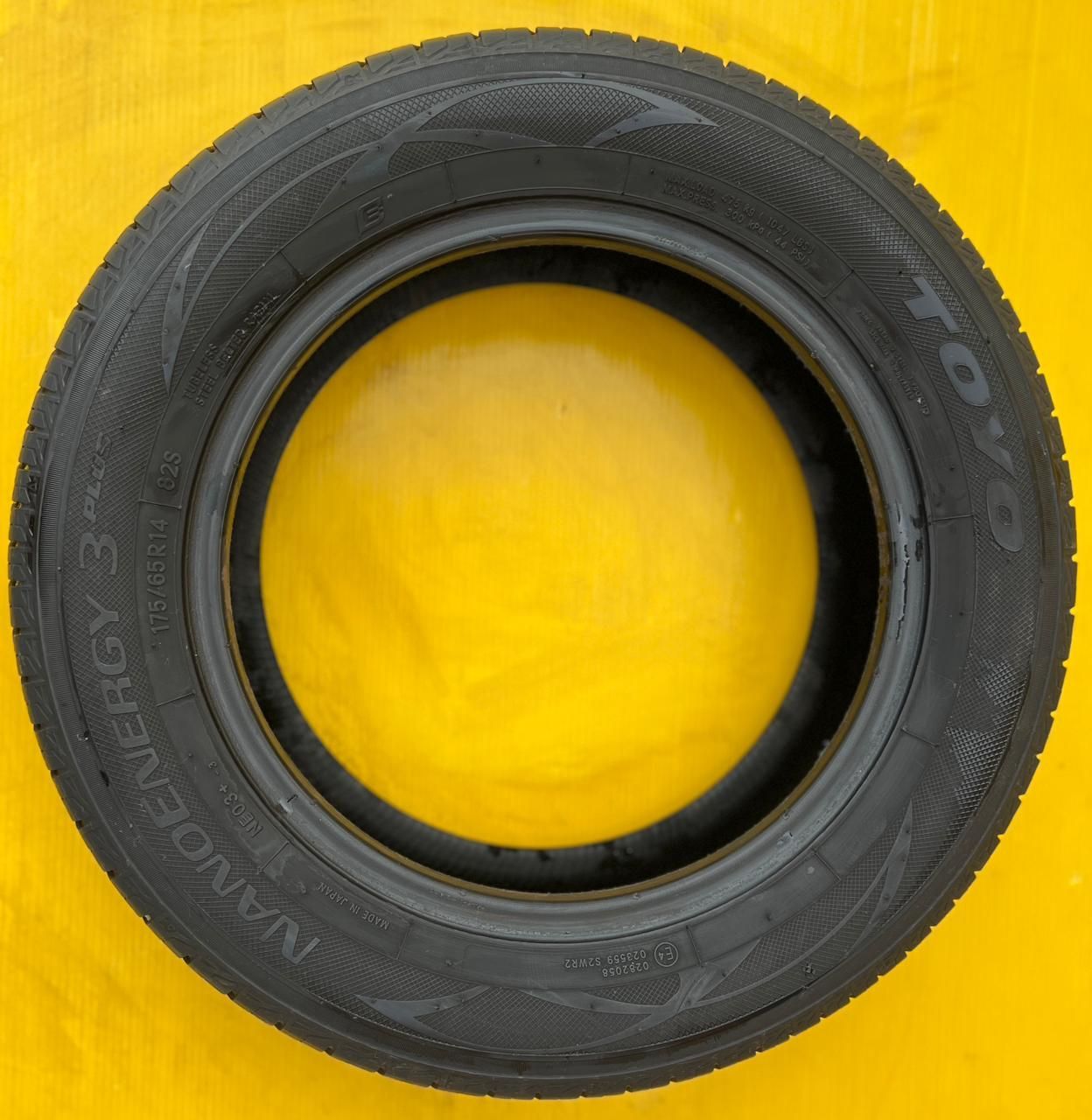AT-714] 4本 TOYO トーヨー タイヤ 175/65R14 82S NANOENERGY 3PLUS 溝 