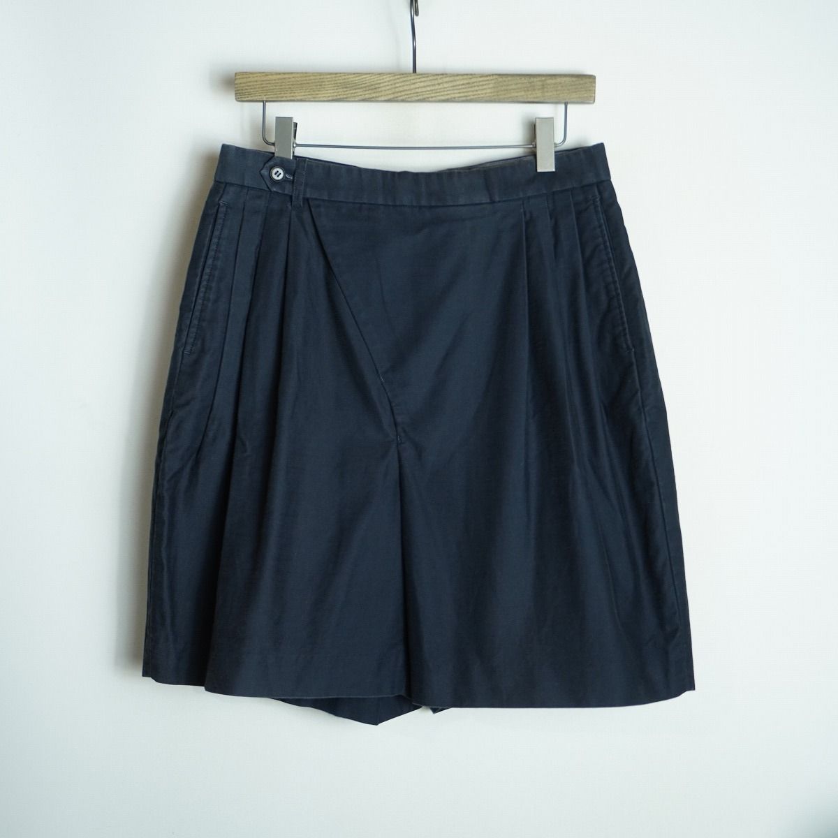 JOHN LAWRENCE SULLIVAN ショートパンツ JOHN LAWRENCE SULLIVAN ジョンローレンスサリバン タック ショーツ
