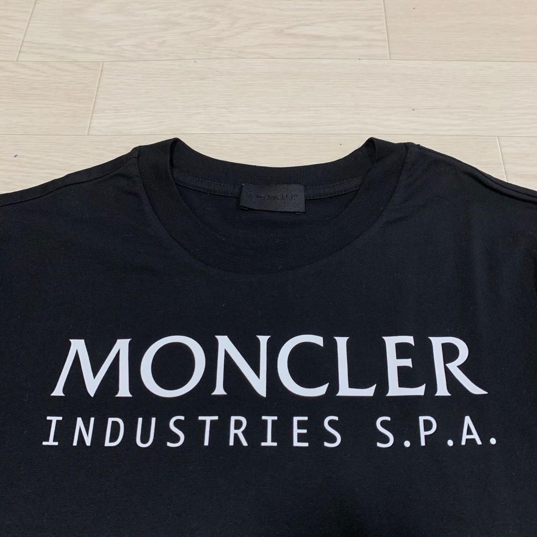 新品同様最新★ モンクレール　ラバーワッペンブラック　Ｓ　Tシャツ　5S405 モンクレール ラバーワッペンブラック S Tシャツ 5S405 - メルカリ