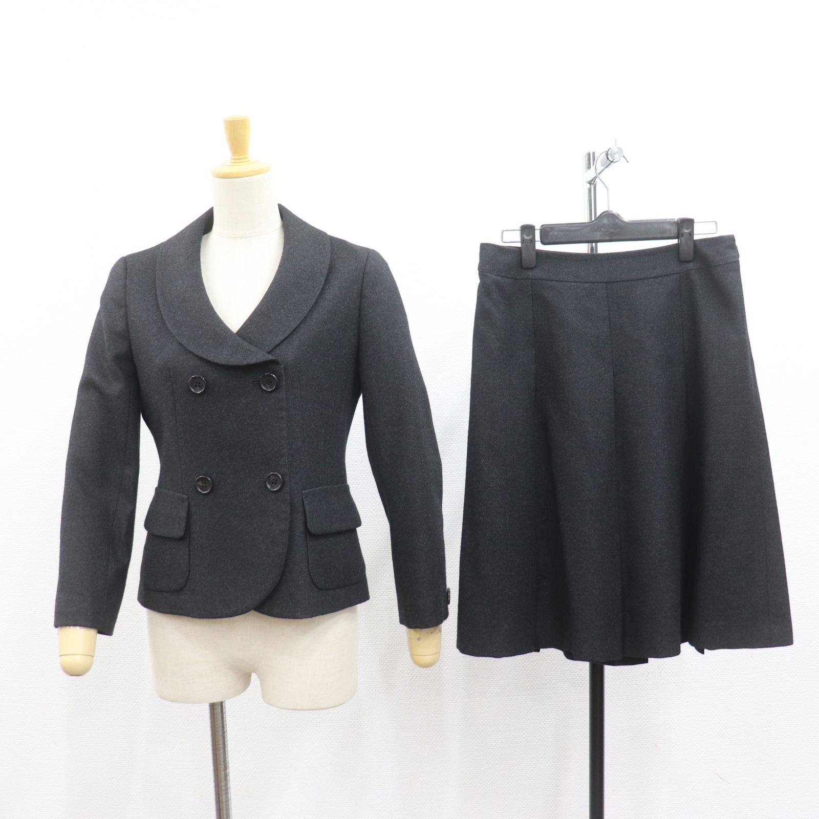 ITAQBZU9S8B4 BURBERRY バーバリー ジャケット スカート セットアップ 