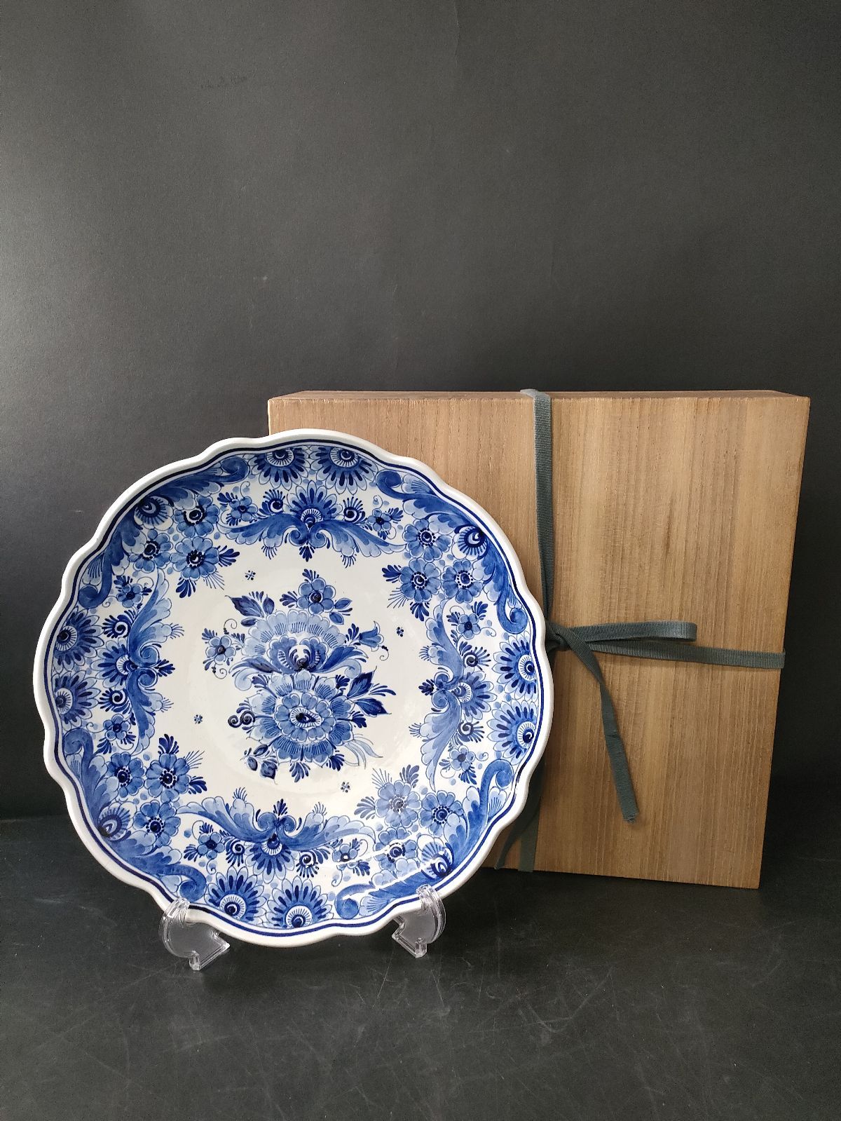 F17-01/Royal Delft/ロイヤル・デルフト/花紋飾大皿 Φ30.5cm (876/76