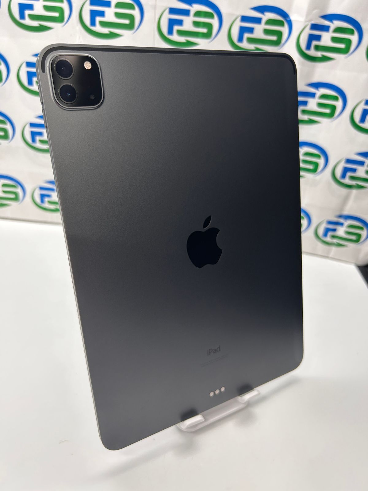 D*o様 【即日発送】iPad pro 11 第3世代スペースグレー 本体　iP iPad Pro 11 第3世代 512GB スペースグレイ MHQW3J／A Wi-Fi スペース