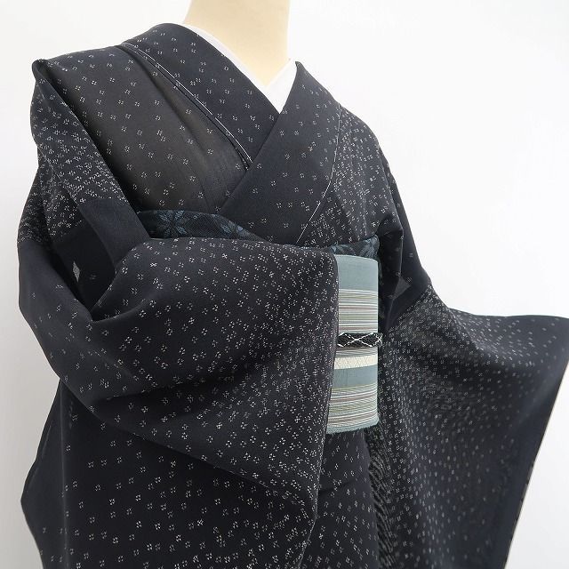 ［5827］本場大島紬 美品 未使用 夏物 花唐草 正絹 着物 逸品 夏物】【本場大島紬】 本場大島紬着尺 7マルキカタス式 伝統的工芸品