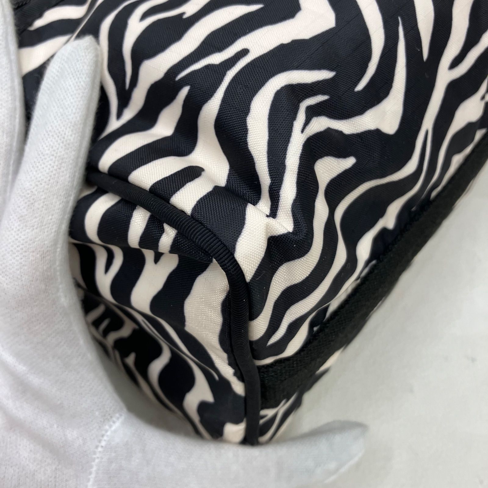 2211 LeSportsac レスポートサック グランツゼブラ EVERYDAY SM 