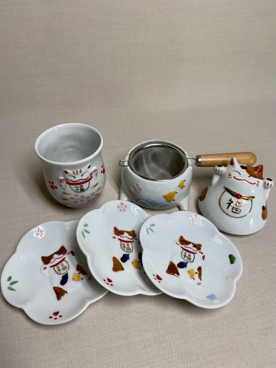 陶器の茶器風小物 猫舎道楽堂本舗 美品☆招き猫 急須 湯呑み 小皿 5点セット 陶器 茶器
