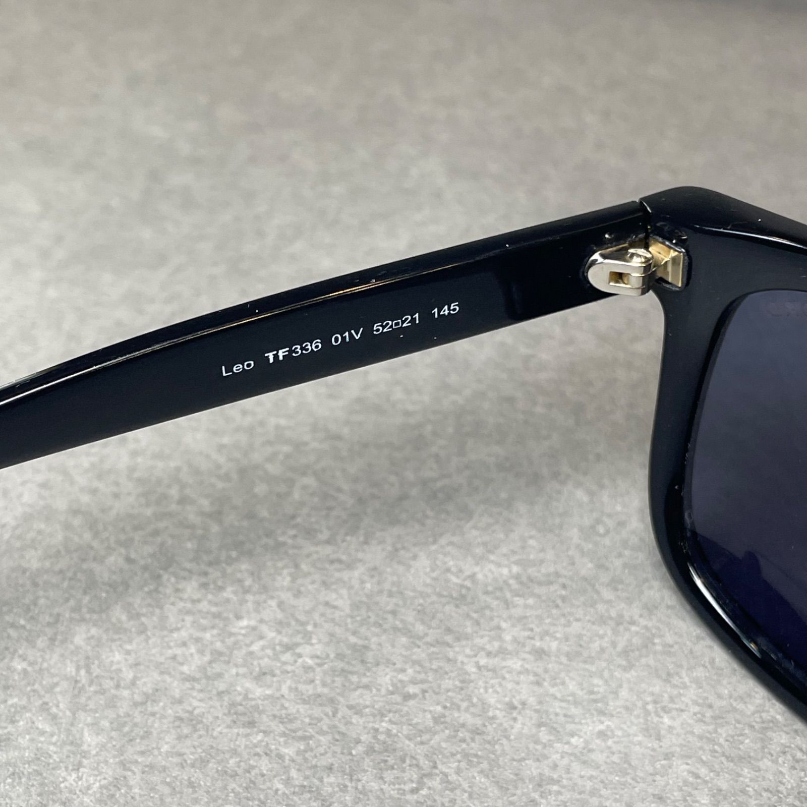 TOM FORDサングラス Leo TF336ケース付き トムフォード 岩田剛典 着用 TF336 Leo レオ サングラス ブルーレンズ