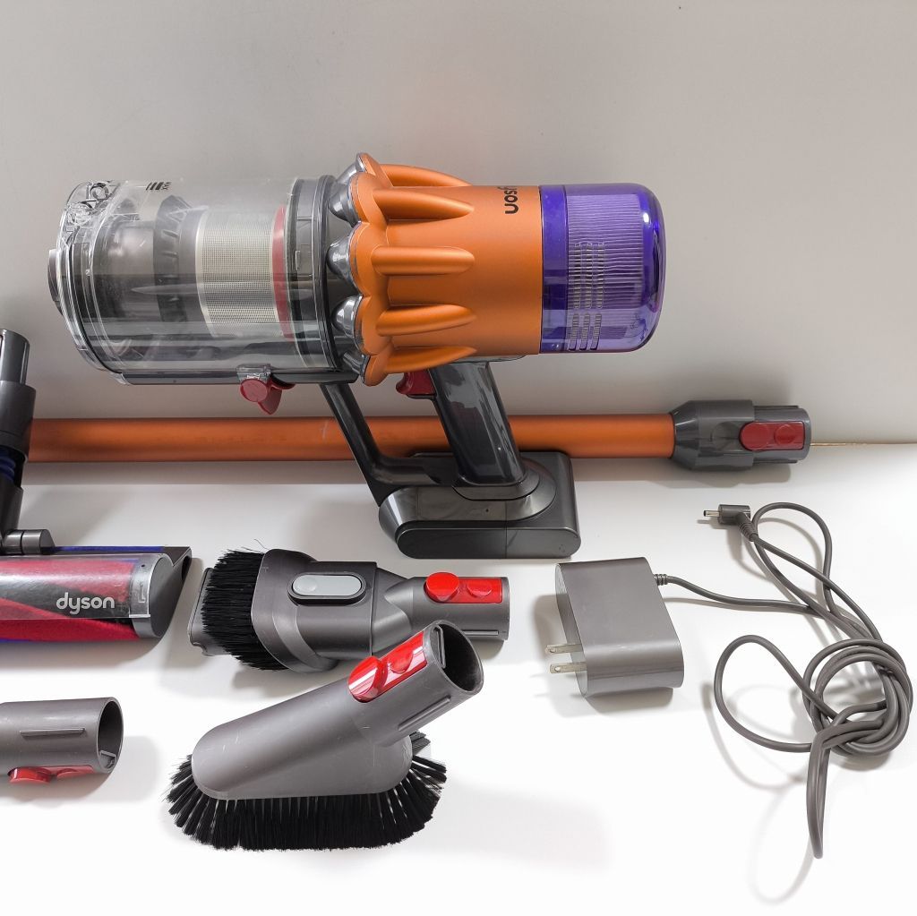 すぐ使える　Dyson SV18　掃除機 一式セット【動作確認済】　No398 すぐ使える Dyson SV18 掃除機 一式セット No175 Dyson Digital Slim
