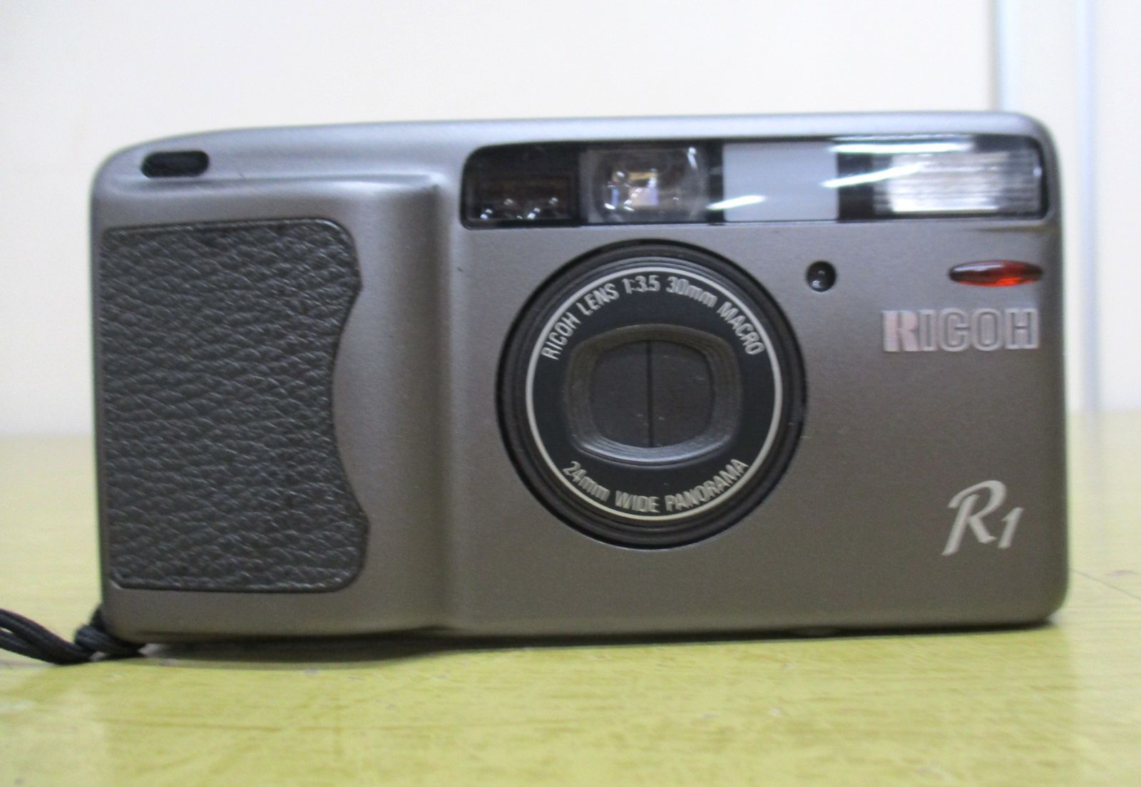 B160 RICOH R1 Date /MYPORT ZOOM MINI P フィルムカメラ 2台売り B160 RICOH R1 Date /MYPORT ZOOM MINI P フィルムカメラ 2台売り