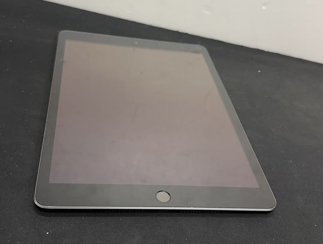 iPad 第9世代 64GB Wi-Fi スペースグレイ 中古 - メルカリ