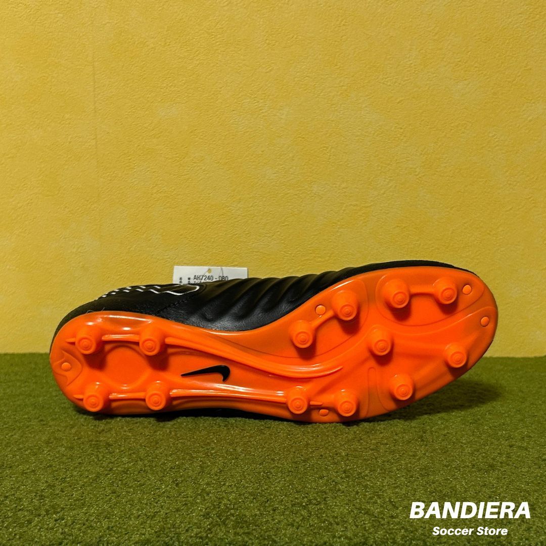 新品・未使用】NIKE ナイキ サッカースパイク ティエンポ レジェンド 7