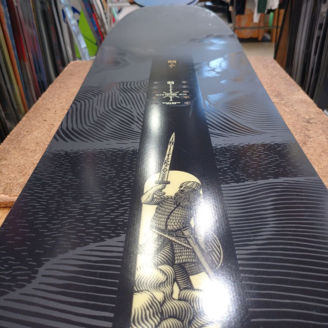 USE700【ムラスポ公式】NITRO ナイトロ BEAST ビースト 151cm 25-26 
