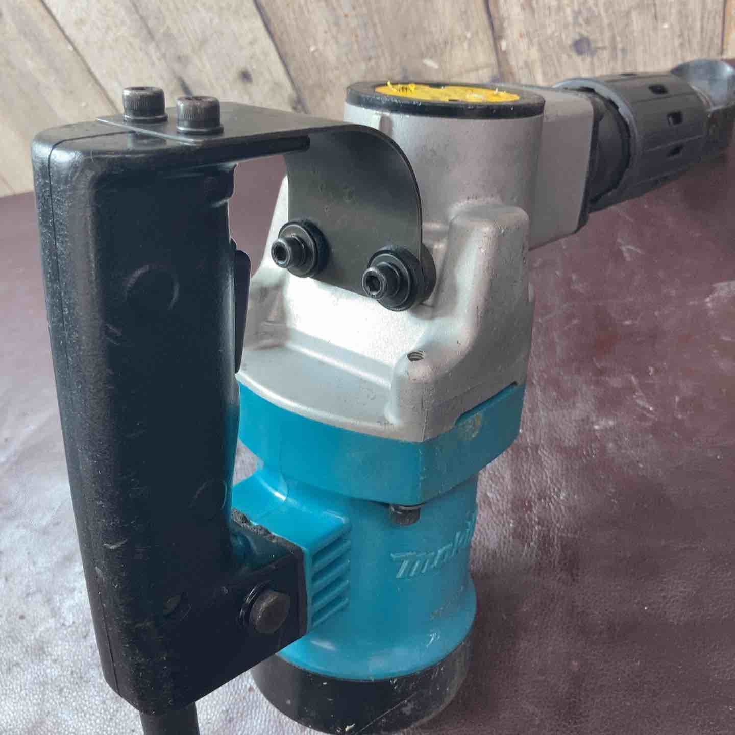 中古品】 マキタ(makita) 電動ハンマ HM0810 【東大和店】 - メルカリ