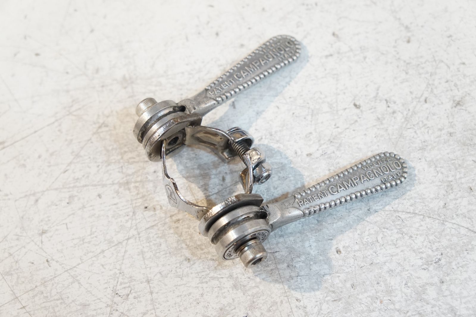 CAMPAGNOLO 「カンパニョーロ」 Wレバー / バイチャリ浦和ベース