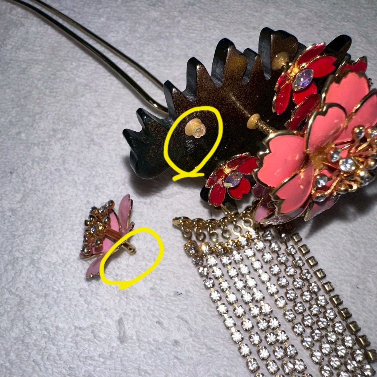花嫁かんざしフルセット A24-531 花嫁かんざし セット 花 蝶 赤 簪 櫛 くし 笄 こうがい ケース