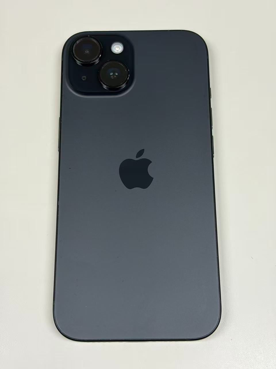 iPhone15 128GB ブラック SIMフリー バッテリー85%-メルカリ