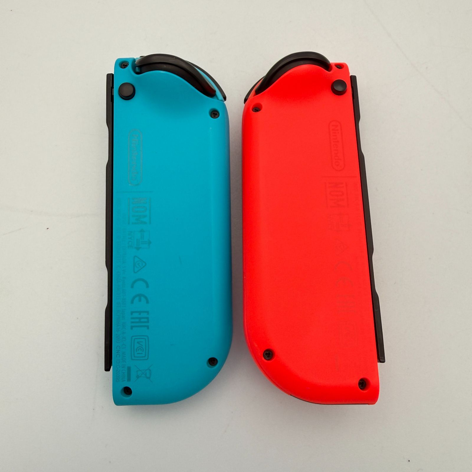中古・箱、ドック相違】Nintendo Switch 本体 Joy-Con（L）ネオン