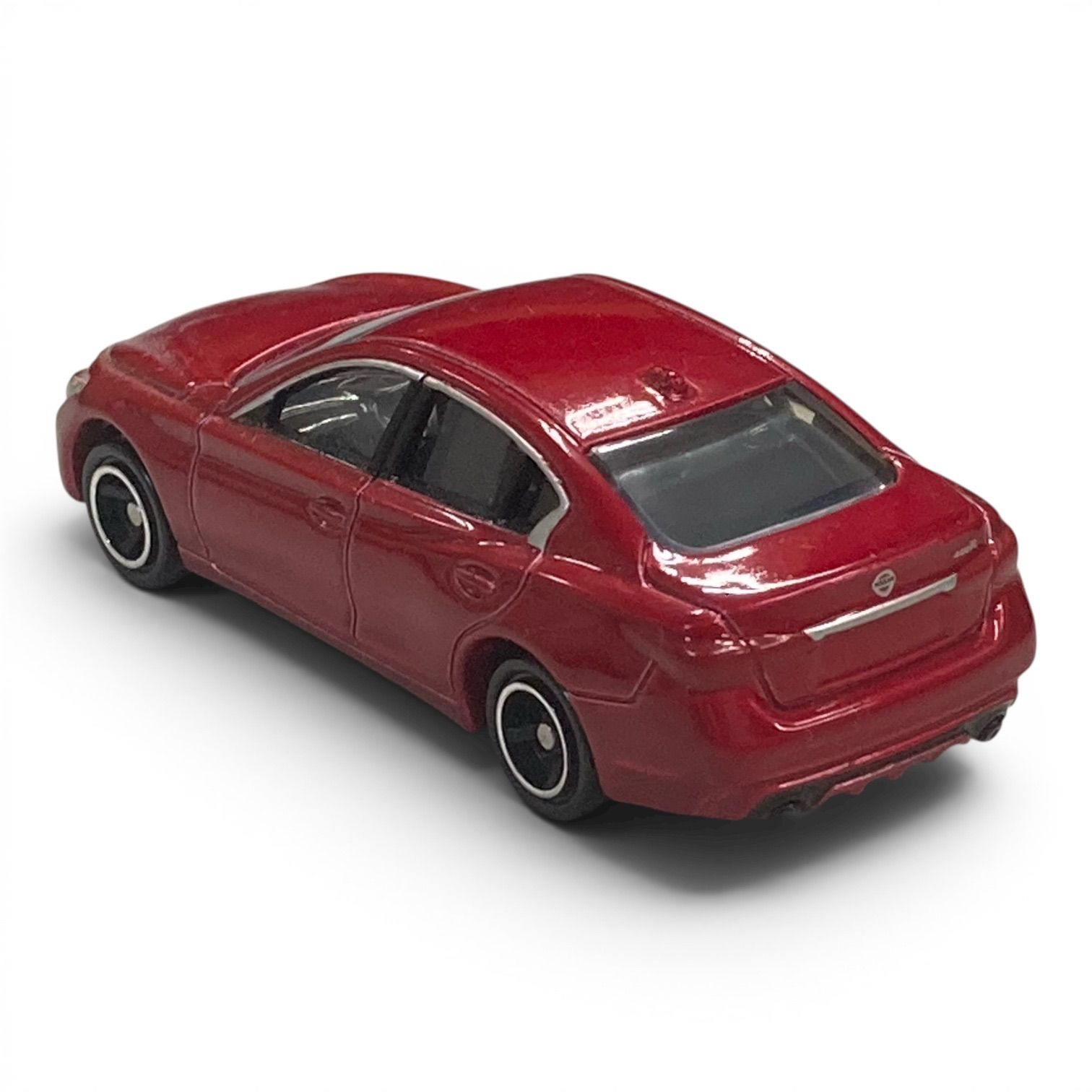 トミカ】日産 スカイライン (V37型／ No.76 絶版 未使用（検品開封のみ