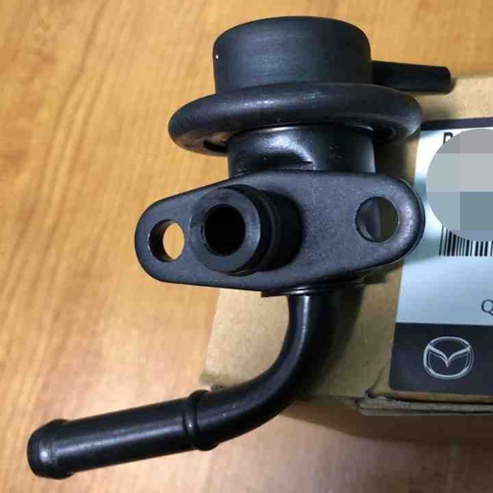 マツダ MAZDA 純正 新品 未使用 RX-7 / RX-8 FD3S / SE3P ダンパー パルセーション エンジン前方側 フューエルデリバリーパイプ パーツ エンジン タイヤ バンパー 検索 マフラー 希少