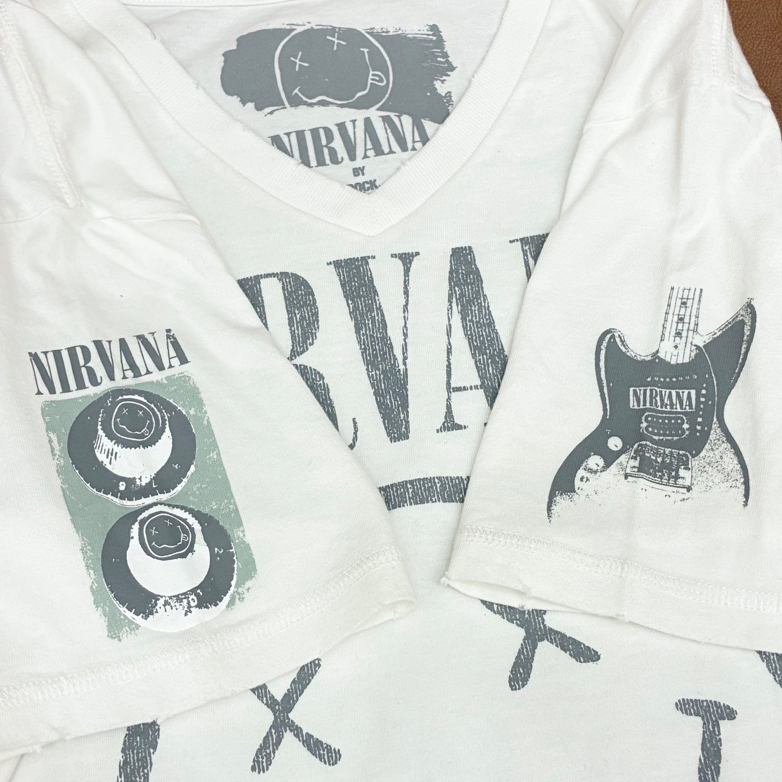 【新品】NIRVANA ダメージ加工 Tシャツ ダメージ加工 両面プリント XL 新品】NIRVANA ダメージ加工 Tシャツ ダメージ加工 両面プリント XL