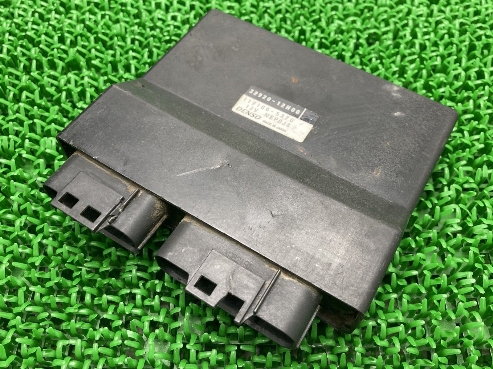 GSR400 ECU スズキ 純正 中古 バイク 部品 GK7DA ECM FIコントロールユニット 修復素材に 機能的問題なし 車検 Genuine jC GSR400 ECU スズキ 純正 中古 バイク 部品 GK7DA ECM FIコントロール