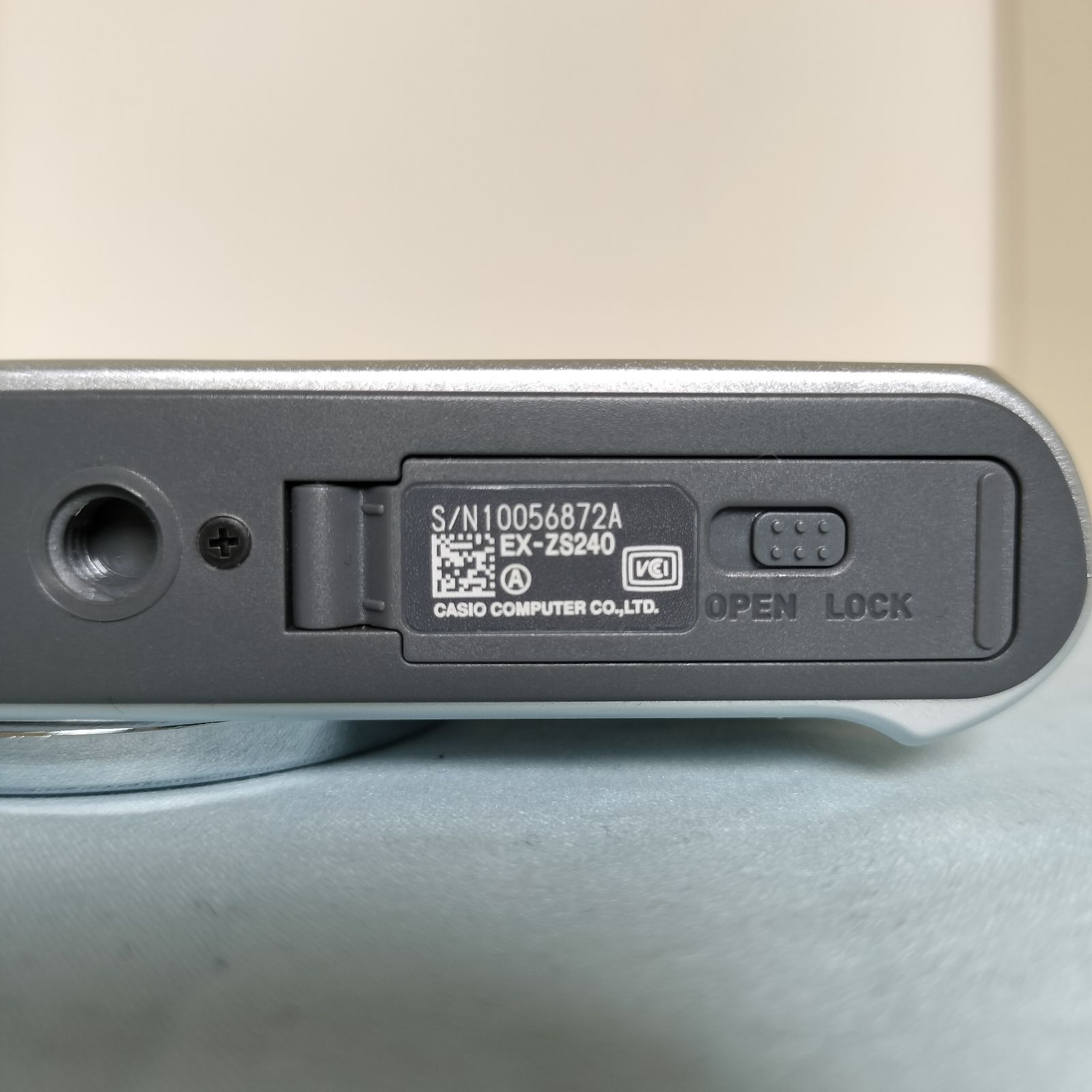 動作確認済】CASIO EXILIM EX-ZS240 シルバー デジカメ - メルカリ