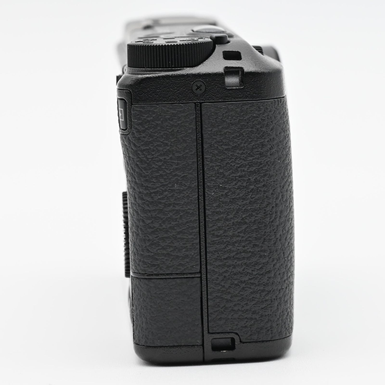 RICOH GR IIIx HDF ショット数 195回 ほぼ新品 - メルカリ
