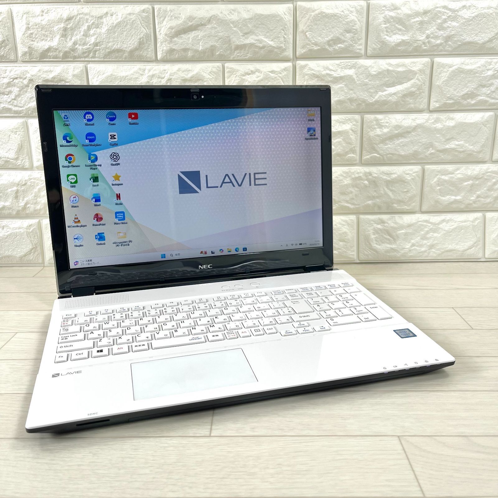 今だけ価格❤️ホワイトノートパソコン♡Windows11♡高性能corei3 安価構成 NEC LAVIE corei3 高速SSD256GB メモリ8GB オフィス2024付き