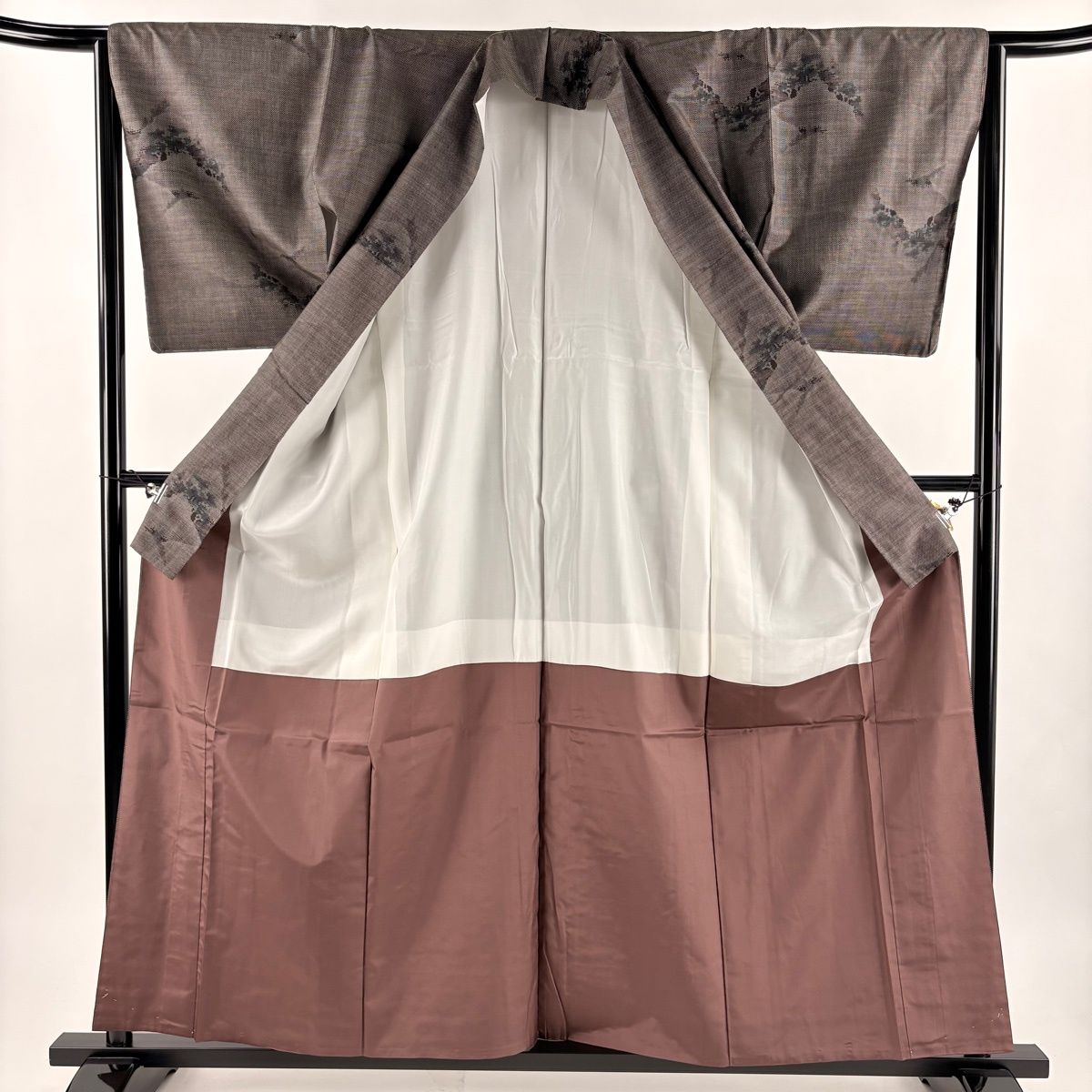 美品】 大島紬 身丈158.5cm 裄丈64.5cm M 袷 純泥染 証紙 樹木 山並み