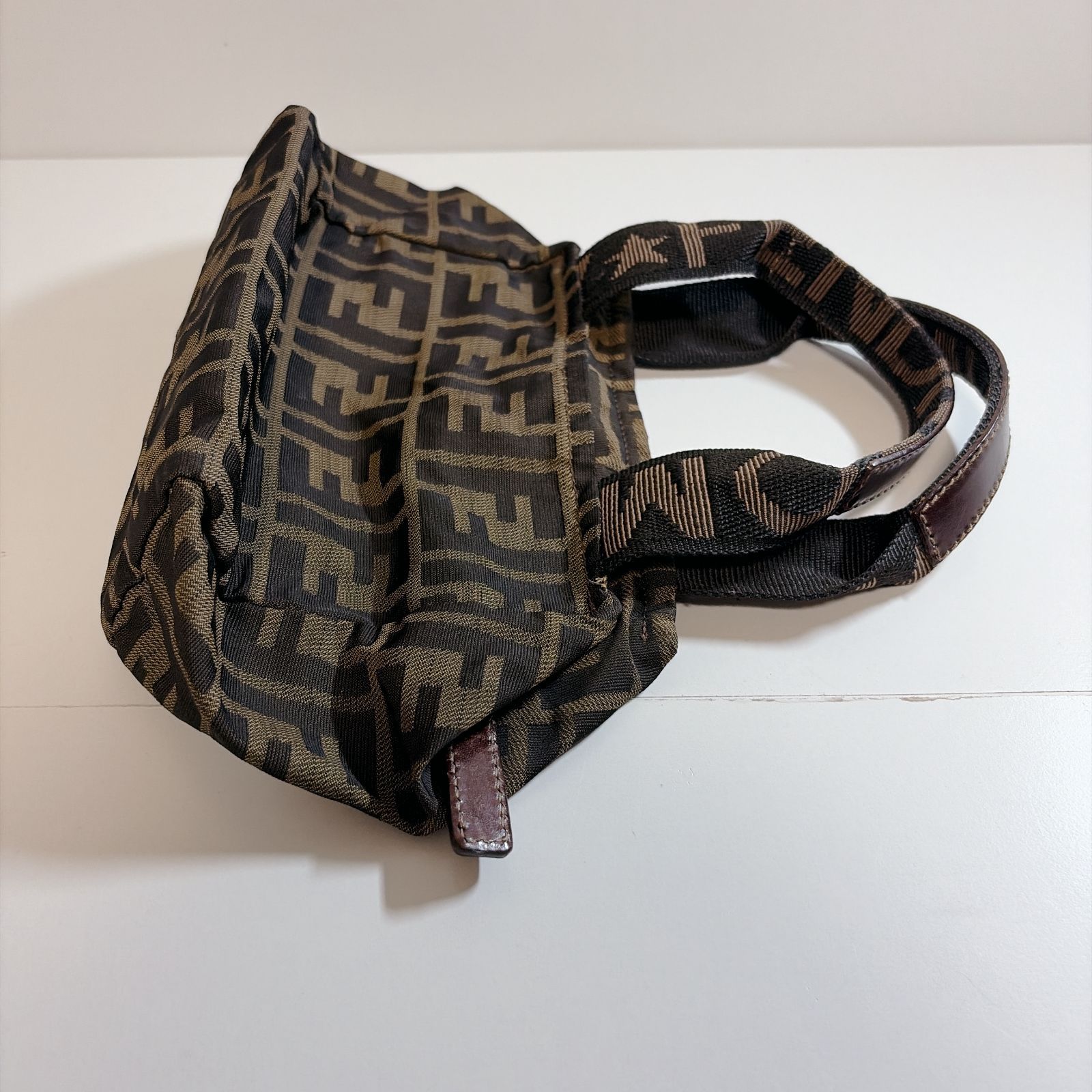 FENDI フェンディ ズッカ柄 ミニハンドバッグ 中古品 管理番号