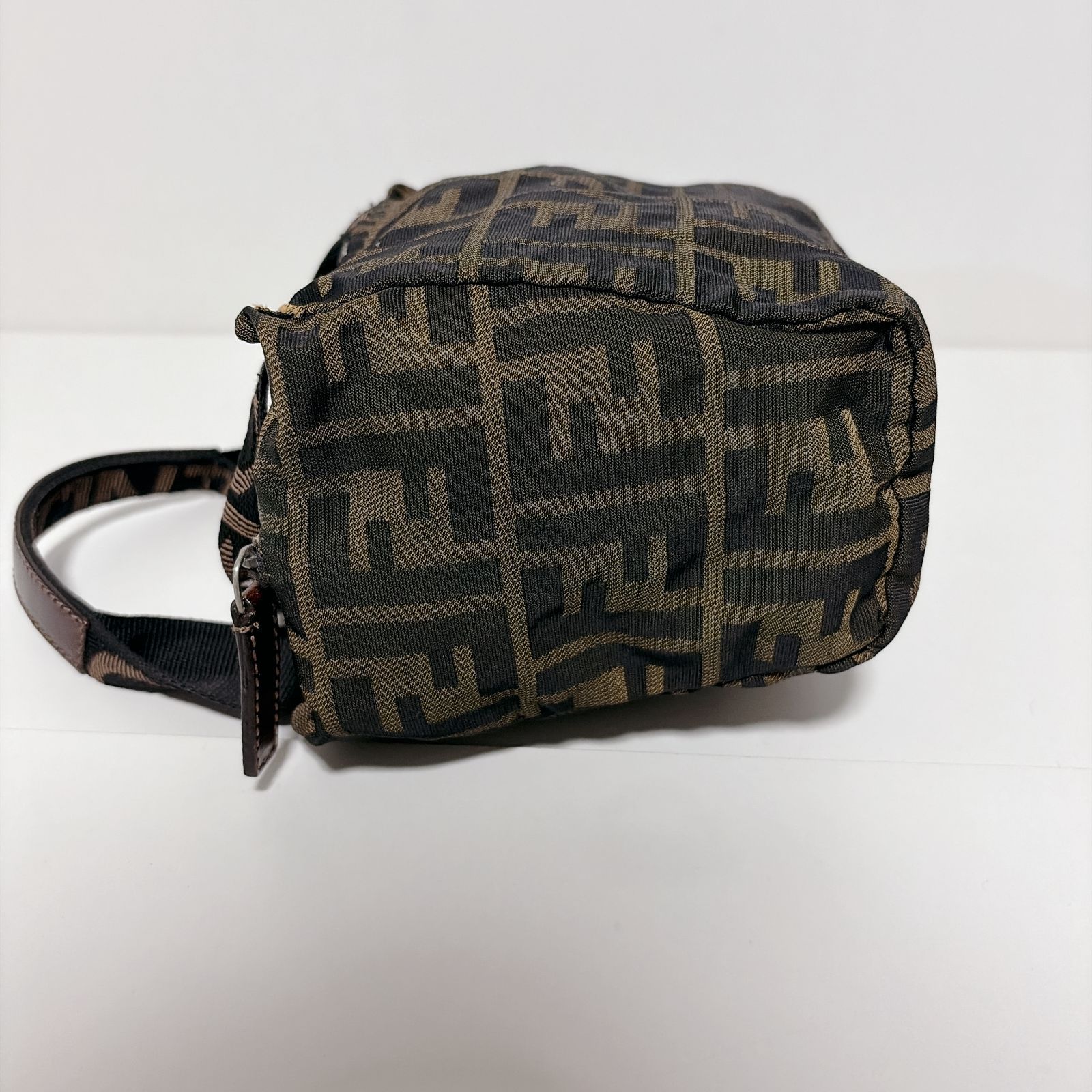 FENDI フェンディ ズッカ柄 ミニハンドバッグ 中古品 管理番号