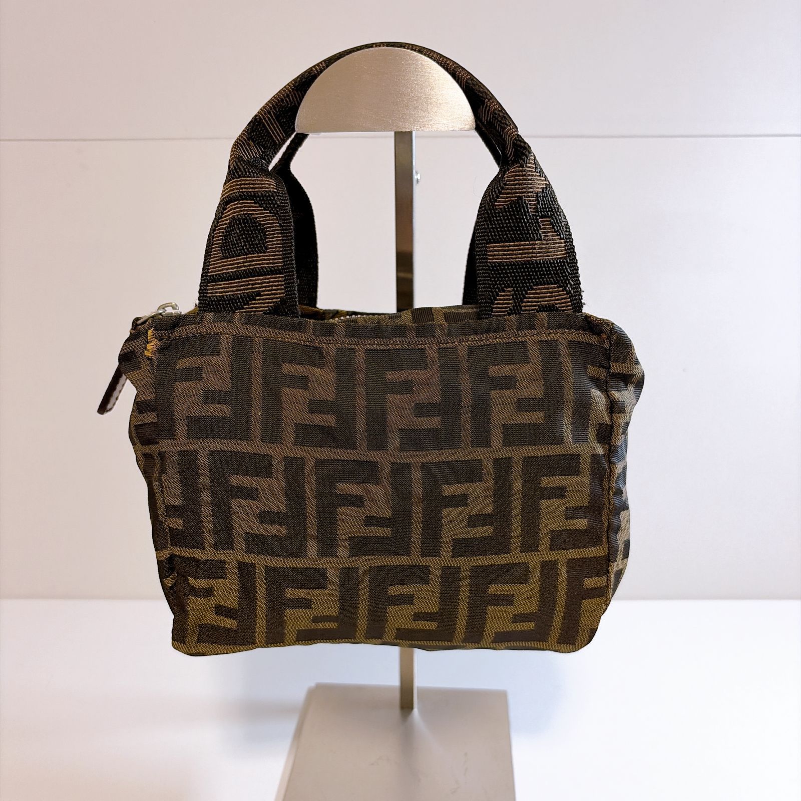 FENDI フェンディ ズッカ柄 ミニハンドバッグ 中古品 管理番号 