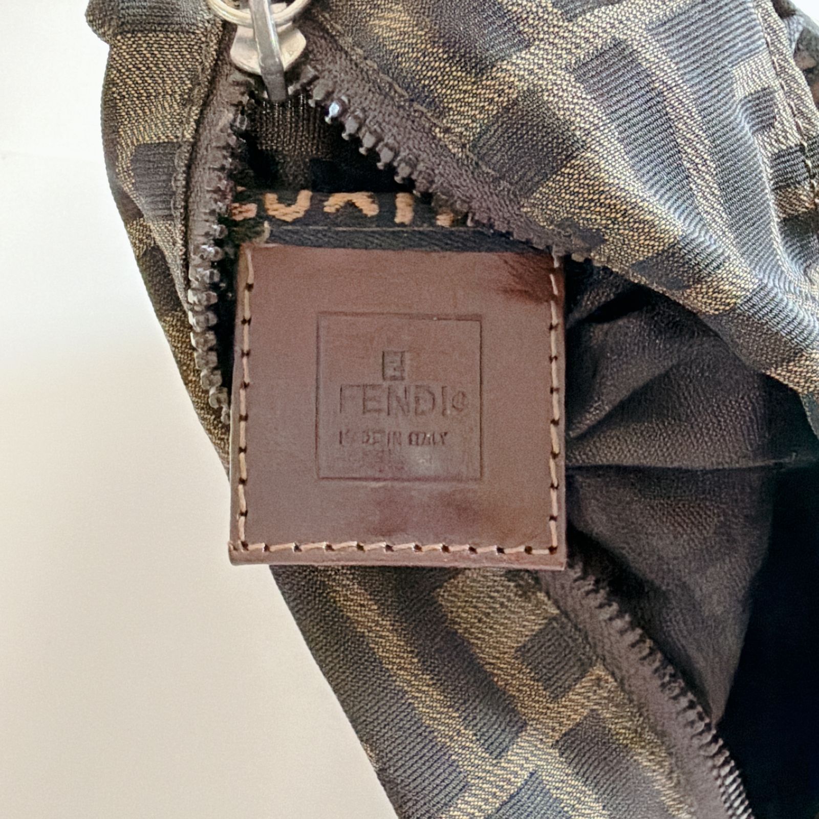 FENDI フェンディ ズッカ柄 ミニハンドバッグ 中古品 管理番号