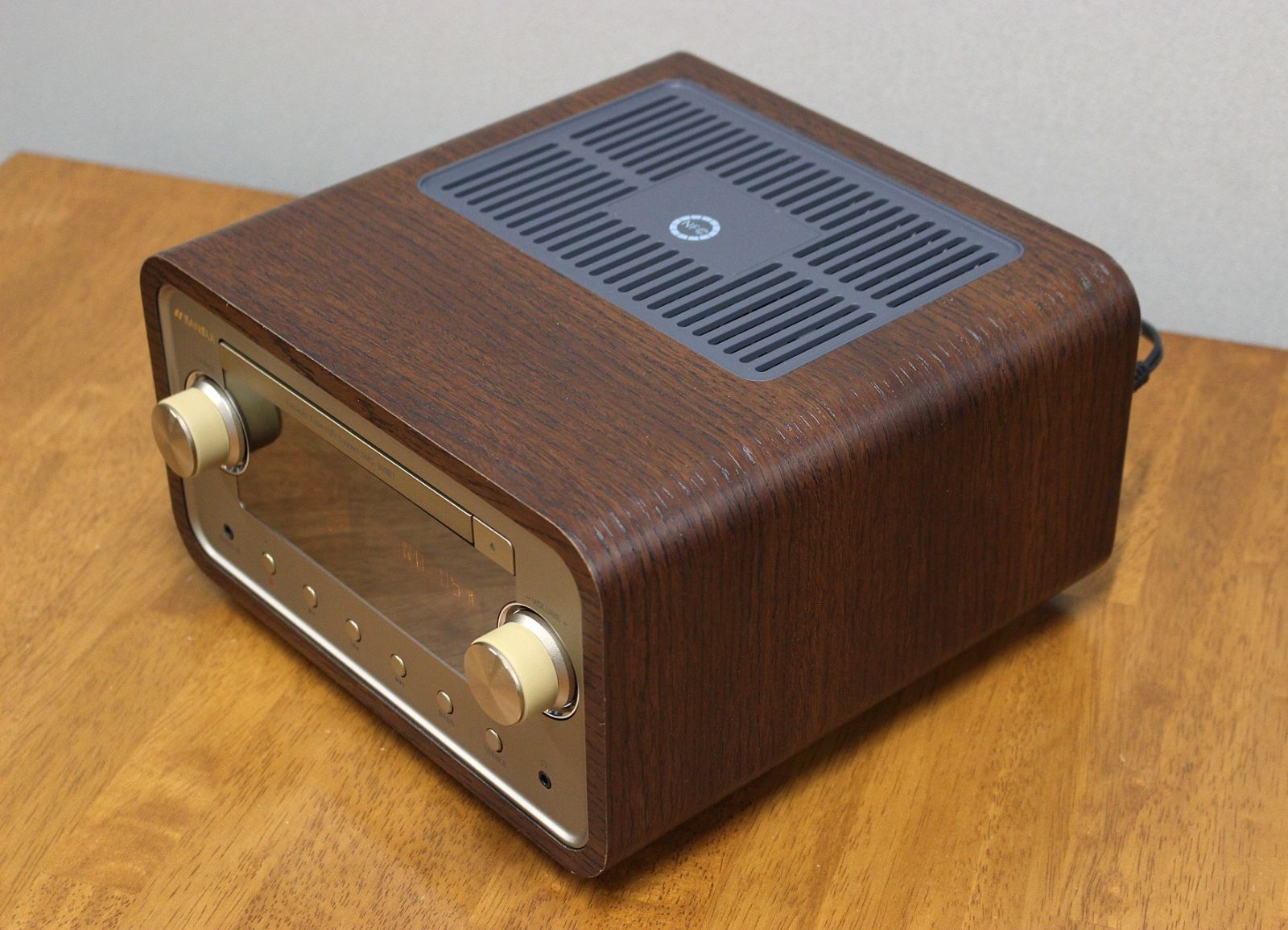 SANSUI 真空管ハイブリッドアンプ搭載SMC-300BT ブラウン SANSUI、真空管ハイブリッドアンプ搭載のレトロ調コンポ「SMC-300BT