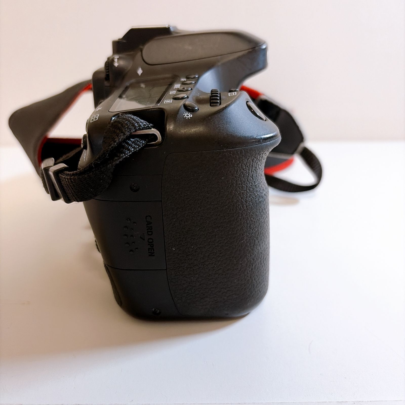 Canon EOS 80D (W) カメラ 一眼レフ 起動確認済み レンズ、SDカード