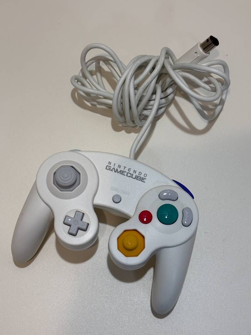 186000 現状品 任天堂 ／ Nintendo ニンテンドー ゲームキューブ コントローラー DOL-003  シルバー 3点まとめ売り [250425HM180106] Amazon.co.jp: 【動作確認済】 任天堂 ニンテンドー GC ゲームキューブ
