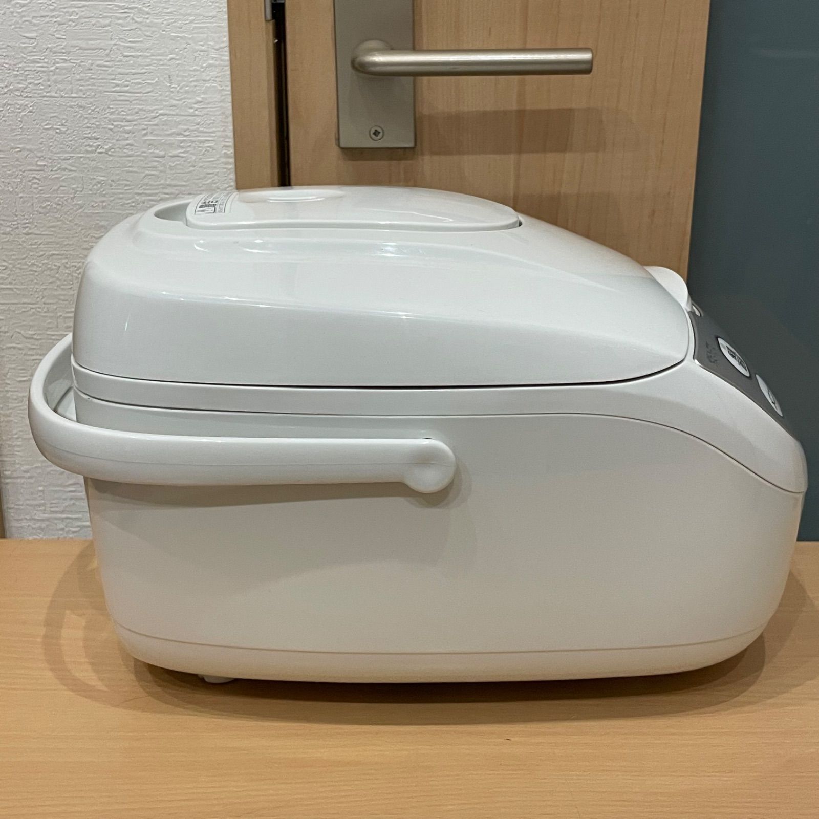 TIGER タイガー 炊飯器 マイコン炊飯ジャー JBH-G102 2022年製