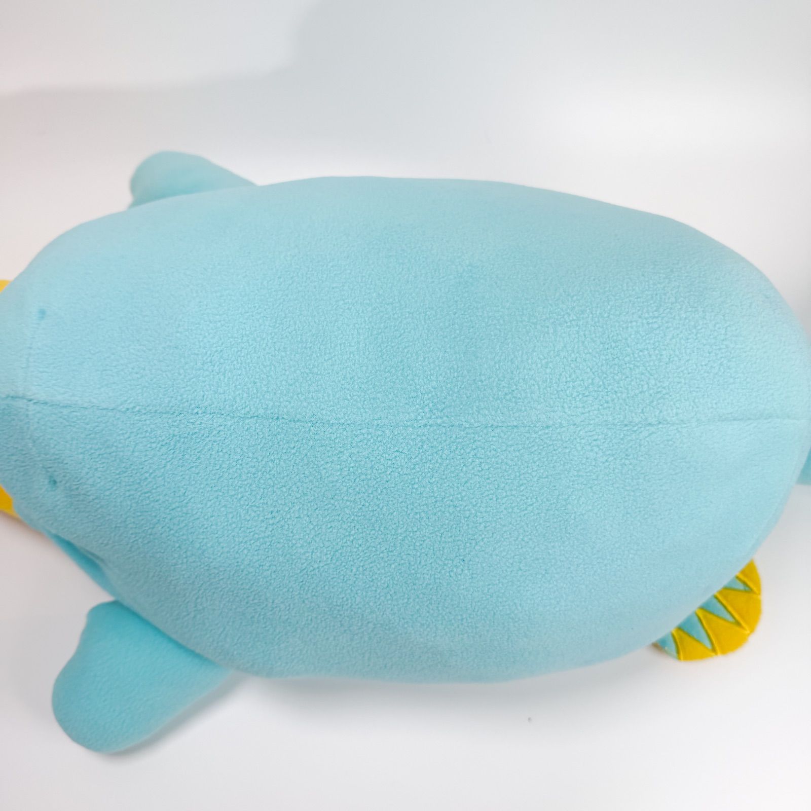 ICOCA イコカ カモノハシのイコちゃん 寝そべり抱き枕 - メルカリ