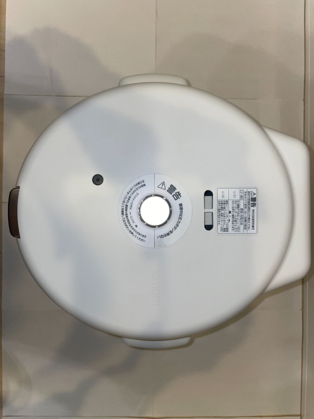タイガー魔法瓶 電気圧力鍋 COK-B400WM マットホワイト 極美品 即発送 