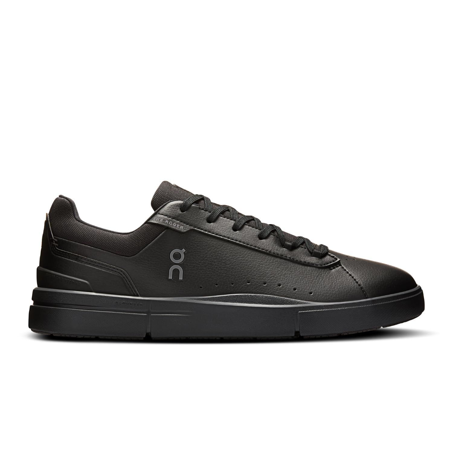 新品 [オン] THE ROGER Advantage Black | Black W7.5