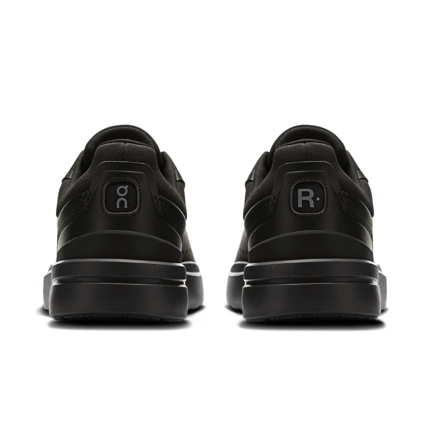 新品 [オン] THE ROGER Advantage Black | Black W7.5