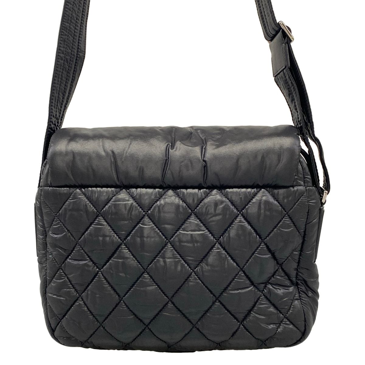 CHANEL(シャネル) ショルダーバッグ コココクーン A48616 黒 シルバー金具 レザー シャネル(CHANEL)シャネル コココクーン スモール メッセンジャー