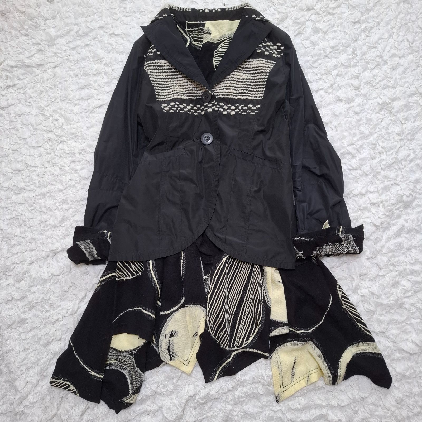 EIKO KONDO 総柄ショートジャケット 42 変形デザイン 光沢素材 EIKO KONDO エイココンドウ 2way 変形ジャケット テーラードジャケット