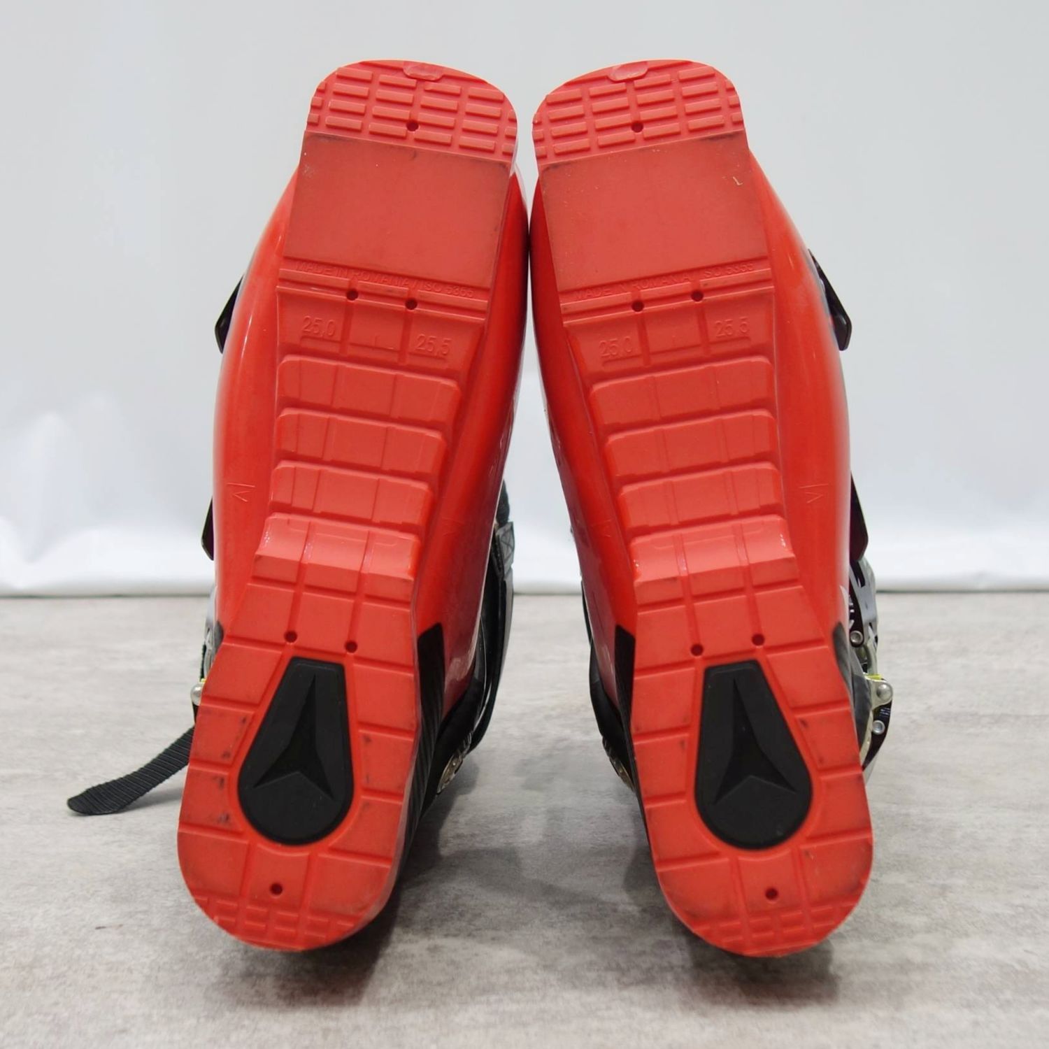 ウィンタースポーツ 美品 アトミック ATOMIC REDSTER WC 130 25.5cm 29