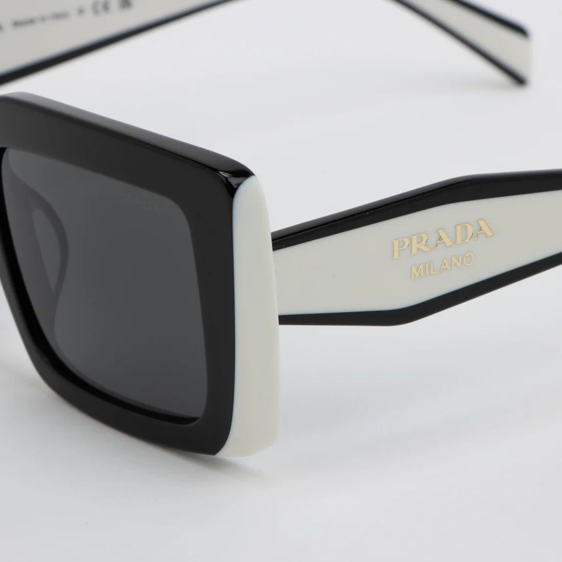 プラダ PRADA 財布 バッグ サングラス レディース メンズ PR D01SF