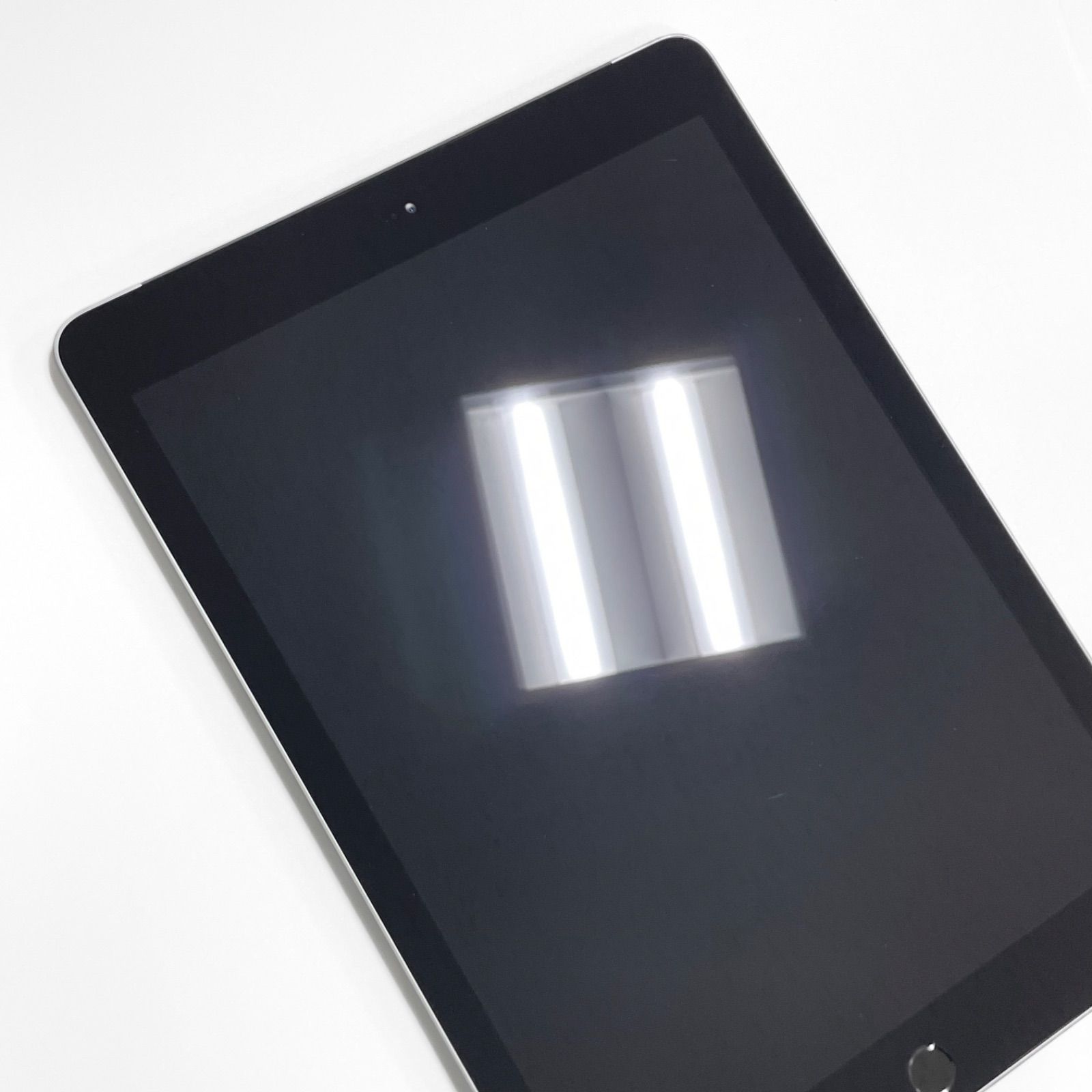 iPad 第6世代 32GB スペースグレイ セルラー 中古 - メルカリ