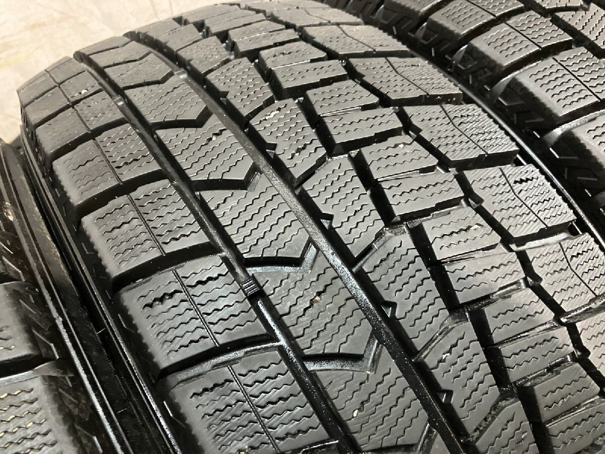 DUNLOP WINTER MAXX WM02 215/60R16 16インチ スタッドレス 4本 22年製